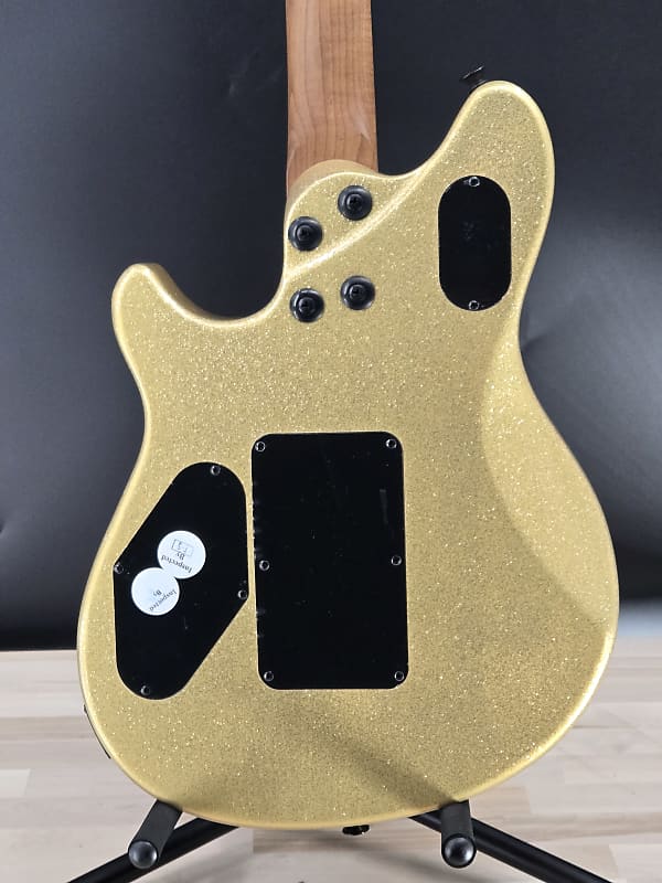 EVH Wolfgang® WG Standard SHOWROOM DEMO  Baked Maple Fingerboard, Gold Sparkle