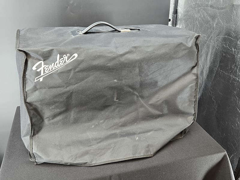 Fender '64 Custom Deluxe Reverb-Amp Hand- Wired  2-Channel 20-Watt 1x12"