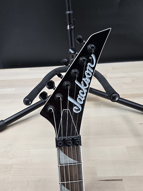 Jackson X Series Soloist™ SLX DX SHOWROOM DEMO Laurel Fingerboard, Red Crystal