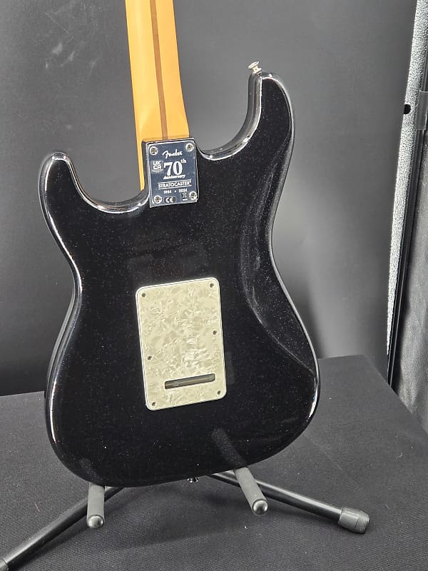 Fender 70th Anniversary Player Stratocaster®, Rosewood Fingerboard, Nebula Noir