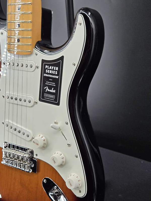 Fender Player Stratocaster, Maple Fingerboard, Anniversary 2-Color Sunburst