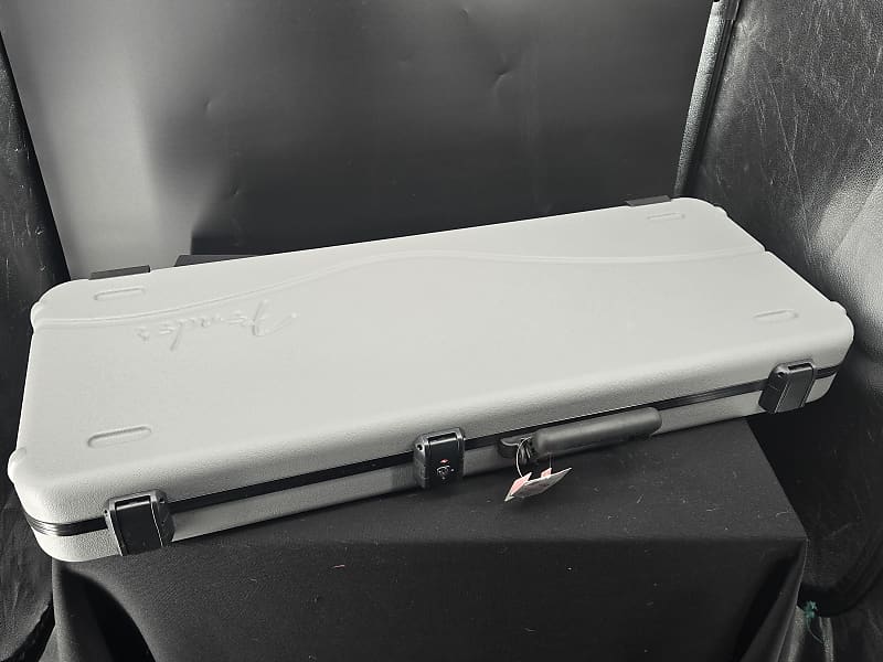 Fender 70th Anniversary American Professional II Stratocaster®, Rosewood Fingerboard, Comet Burst