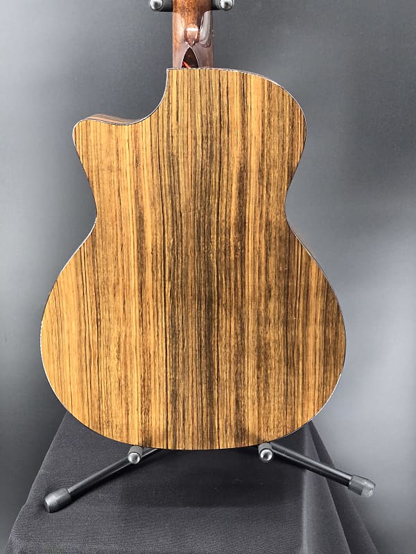 Eastman AC222CE-DLX-GB Acoustic Electric Goldburst