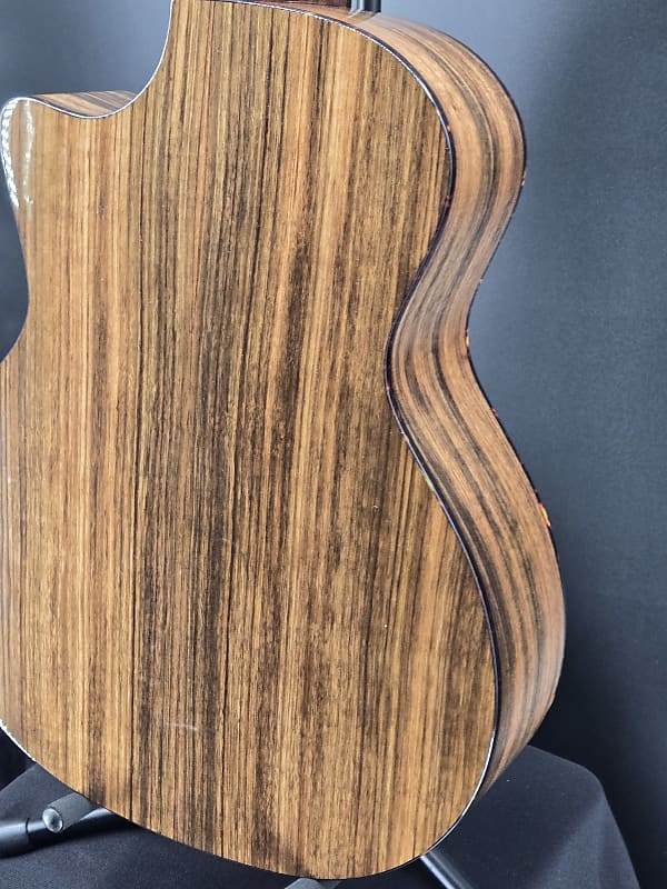 Eastman AC222CE-DLX-GB Acoustic Electric Goldburst