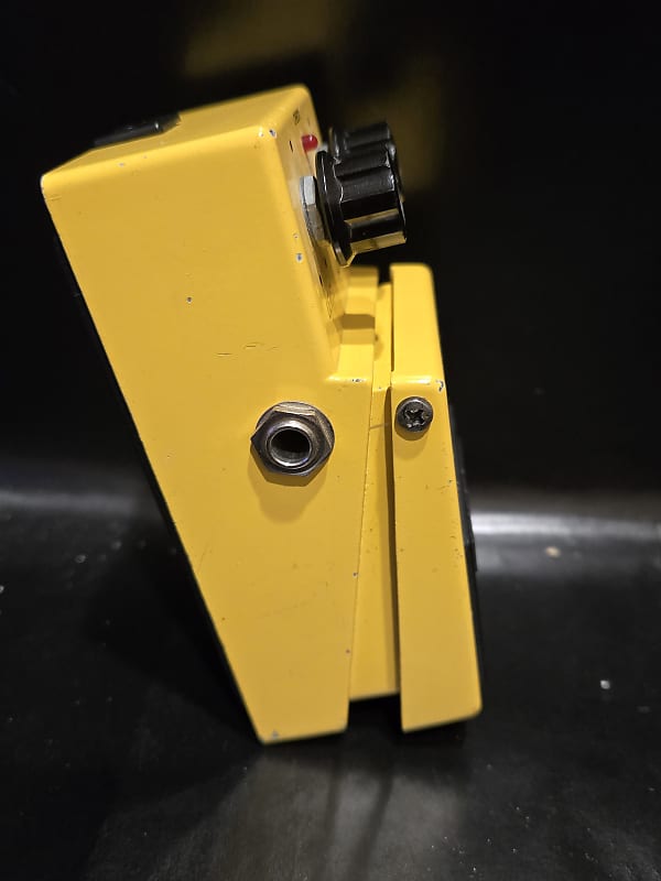 Boss OD-1 Over Drive (Black Label) 1977 - 1985 - Yellow