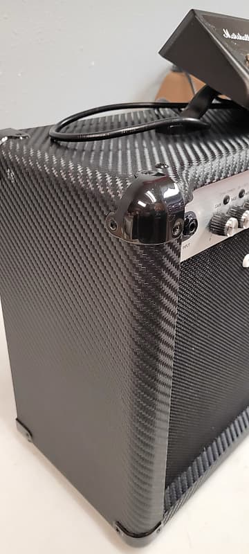 Marshall MG Carbon Fiber MG30CFX 2-Channel 30-Watt 1x10" Solid State Guitar Combo with foot switch