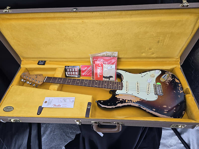 Fender Mike McCready Stratocaster®, Rosewood Fingerboard, 3-Color Sunburst