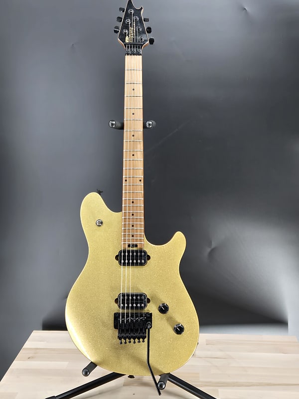 EVH Wolfgang® WG Standard SHOWROOM DEMO  Baked Maple Fingerboard, Gold Sparkle