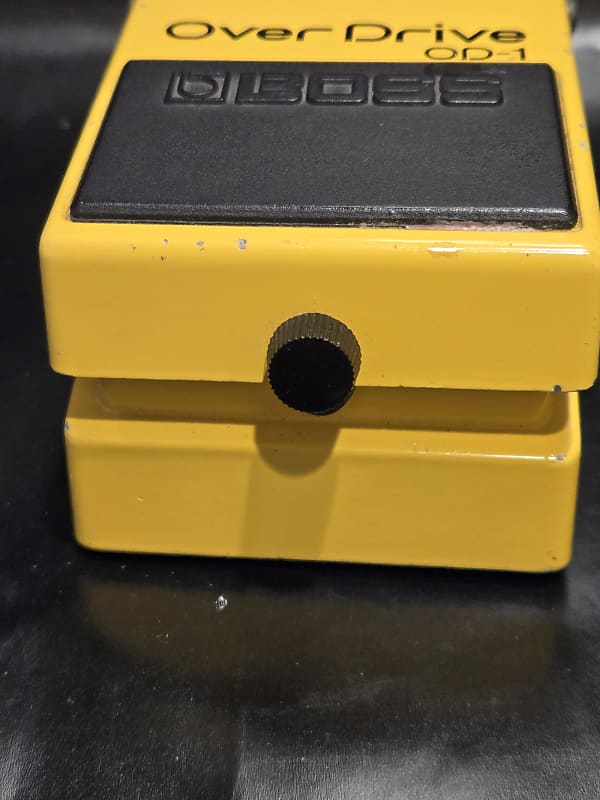 Boss OD-1 Over Drive (Black Label) 1977 - 1985 - Yellow