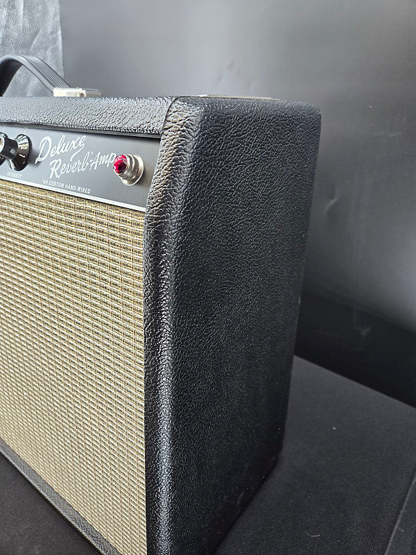 Fender '64 Custom Deluxe Reverb-Amp Hand- Wired  2-Channel 20-Watt 1x12"