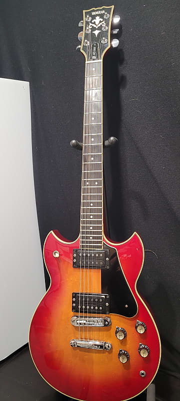 Yamaha SG 1500 "77