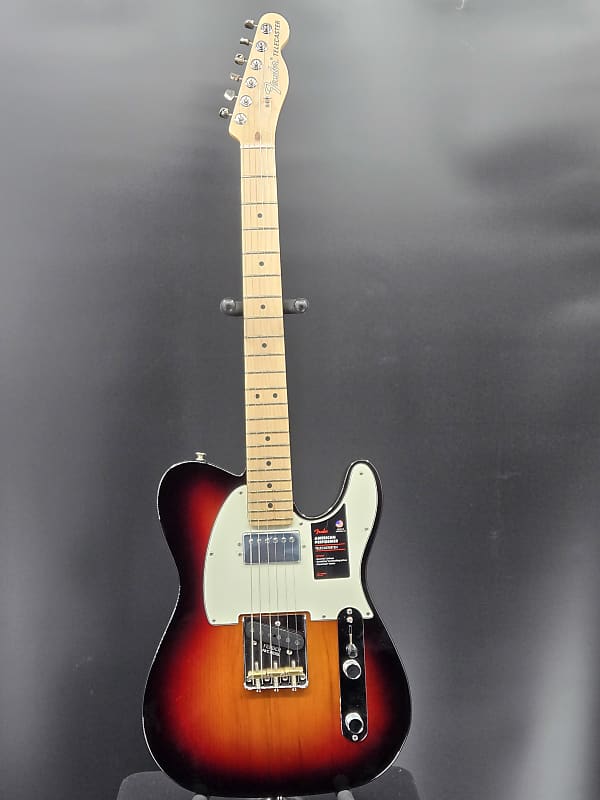 Fender American Performer Telecaster with Humbucking, Maple Fingerboard, 3-Color Sunburst