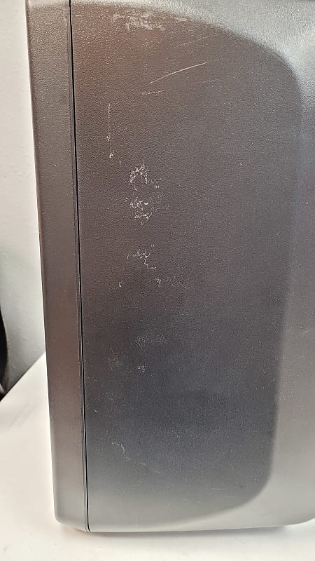 Yamaha CBR10 700W 10 inch Passive Speaker