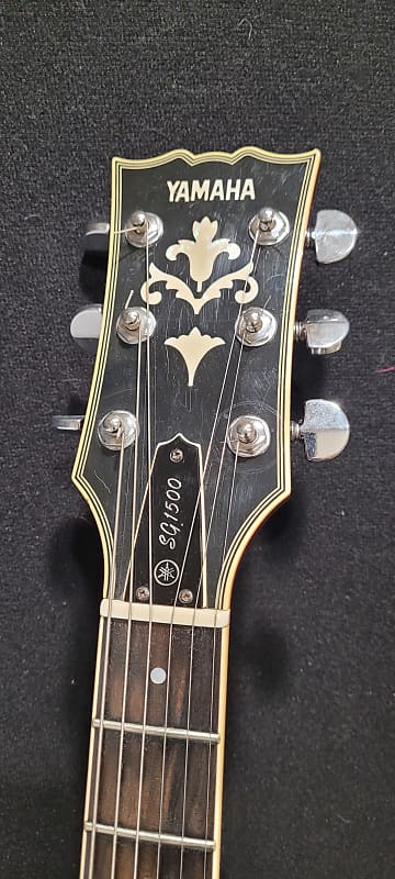 Yamaha SG 1500 "77