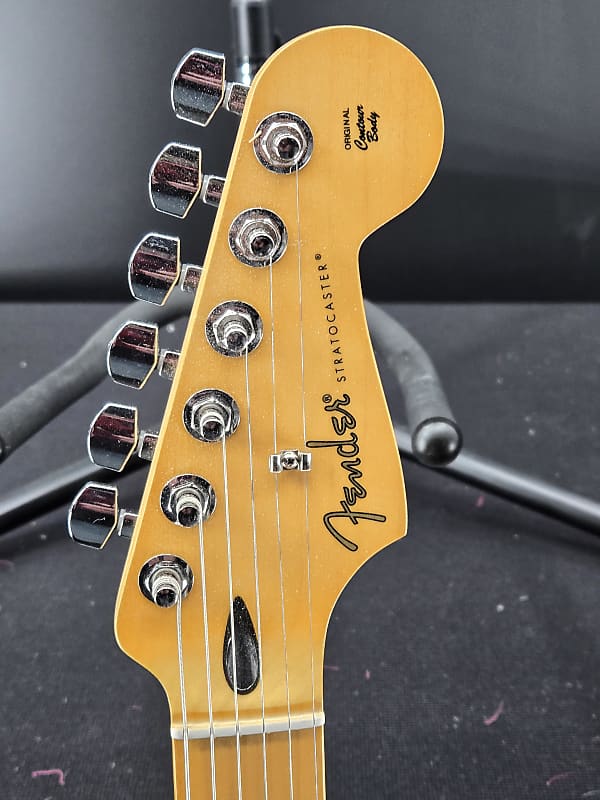 Fender Player Stratocaster, Maple Fingerboard, Anniversary 2-Color Sunburst