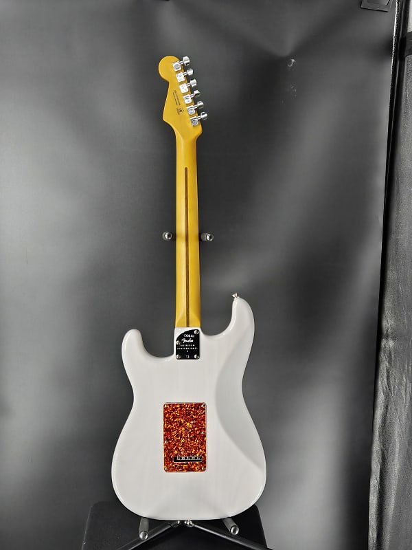 Fender American Professional II Stratocaster® Thinline, Rosewood Fingerboard, White Blonde