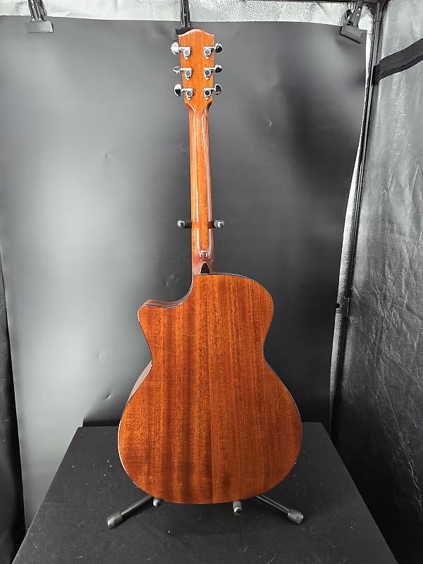 Eastman AC122-2CE-DLX-SB Acoustic Electric Guitar