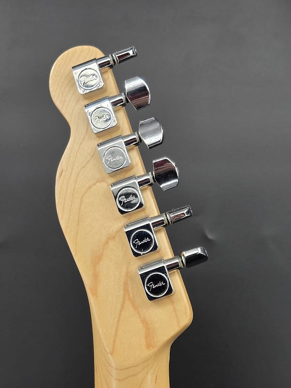 Fender Telecaster 2000 Burgundy Wine MIM with hard shell case