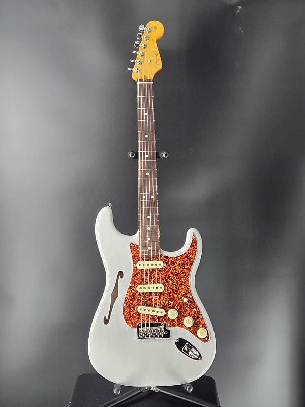 Fender American Professional II Stratocaster® Thinline, Rosewood Fingerboard, White Blonde