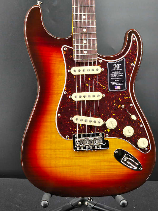 Fender 70th Anniversary American Professional II Stratocaster®, Rosewood Fingerboard, Comet Burst