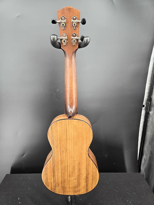 Eastman EU2-C Concert Ukulele