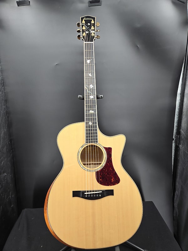Eastman AC622CE Acoustic Electric Guitar With Maple Leaf Inlay