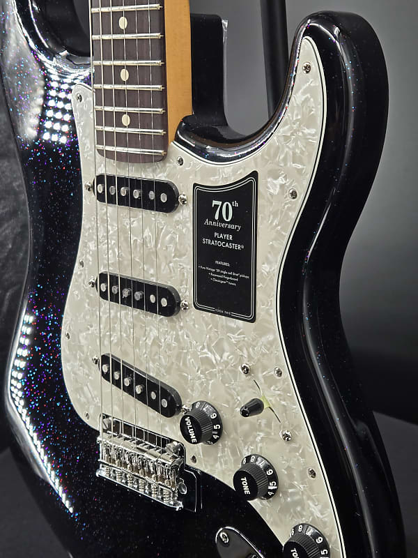 Fender 70th Anniversary Player Stratocaster®, Rosewood Fingerboard, Nebula Noir