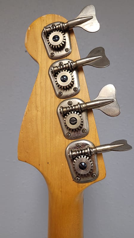 Fender Musicmaster 1975 Olympic White