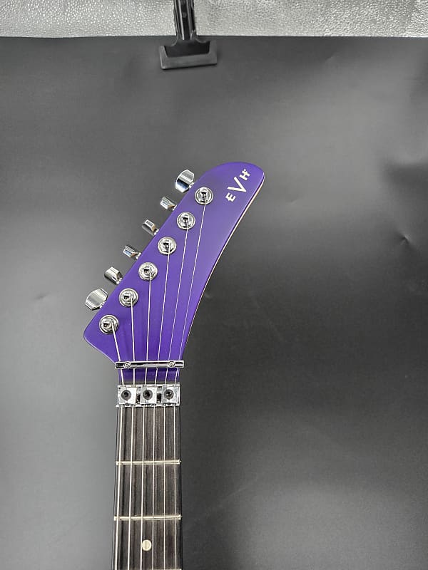 EVH 5150® Series Deluxe QM SHOWROOM DEMO Ebony Fingerboard, Purple Daze