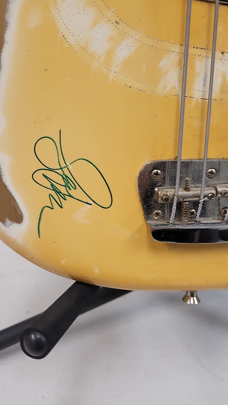 Fender Musicmaster 1975 Olympic White