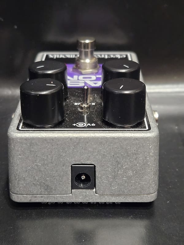 Electro-Harmonix Bass Clone Nano Chorus