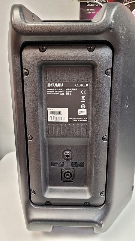 Yamaha CBR10 700W 10 inch Passive Speaker