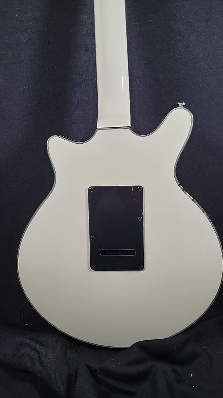 BMG Brian May Limited Edition Red Special in White 2000s w/case