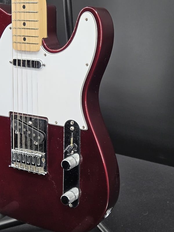 Fender Telecaster 2000 Burgundy Wine MIM with hard shell case