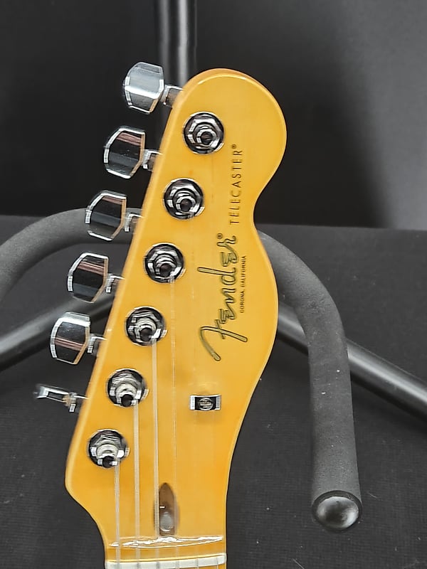 Fender American Professional II Telecaster® Thinline, Maple Fingerboard, Transparent Surf Green