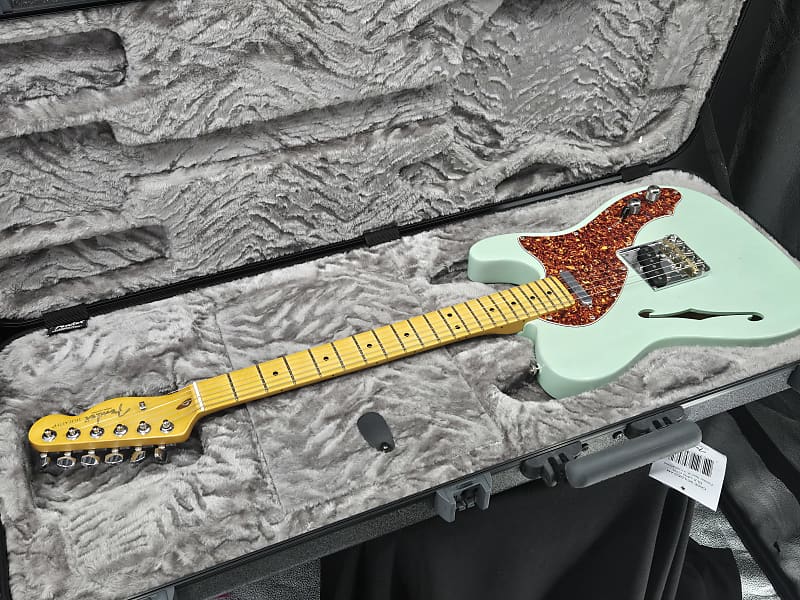 Fender American Professional II Telecaster® Thinline, Maple Fingerboard, Transparent Surf Green