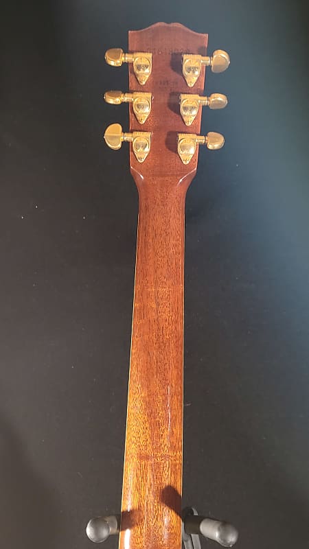 Yamaha APX600 Thinline Acoustic-Electric Guitar, Natural