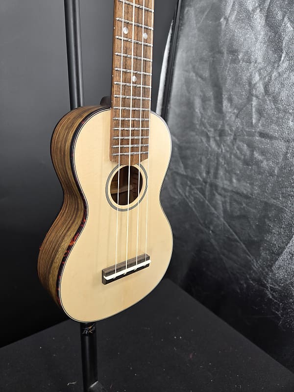 Eastman EU2-S Soprano Ukulele