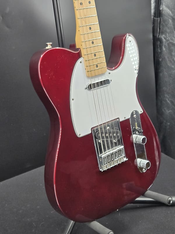 Fender Telecaster 2000 Burgundy Wine MIM with hard shell case