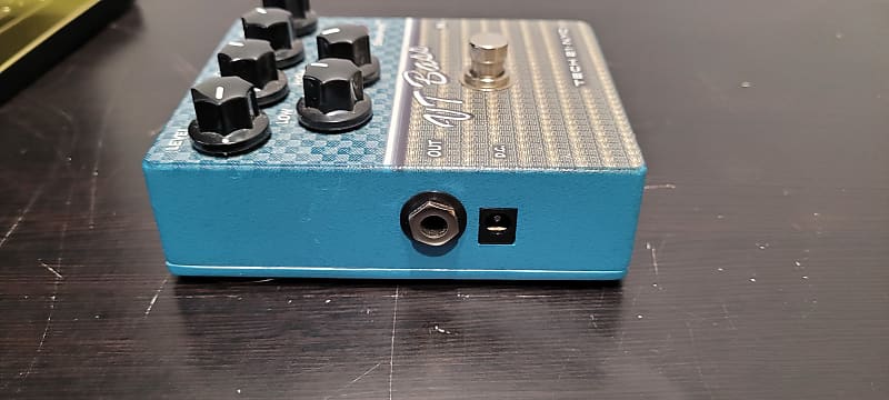 Tech 21 SansAmp Character Series VT Bass V1