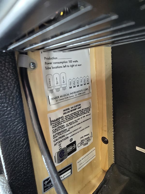 Fender '64 Custom Deluxe Reverb-Amp Hand- Wired  2-Channel 20-Watt 1x12"