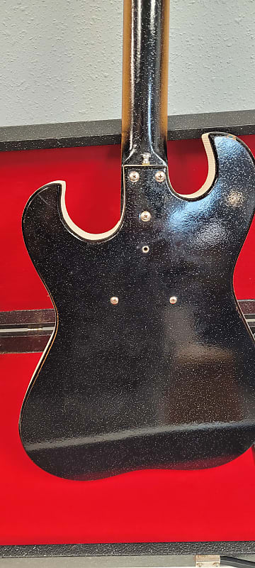 Silvertone Model 1448 Electric Guitar - Black Sparkle with Tube Amp Case with Built-in Speaker