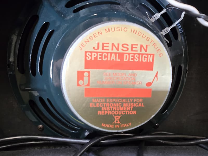 Fender '64 Custom Deluxe Reverb-Amp Hand- Wired  2-Channel 20-Watt 1x12"