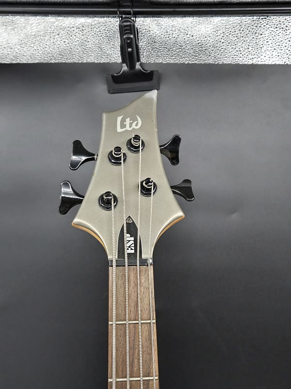 ESP/LTD F-104 Bass 4 string