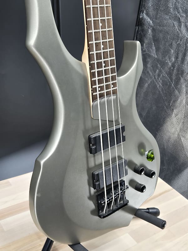 ESP/LTD F-104 Bass 4 string