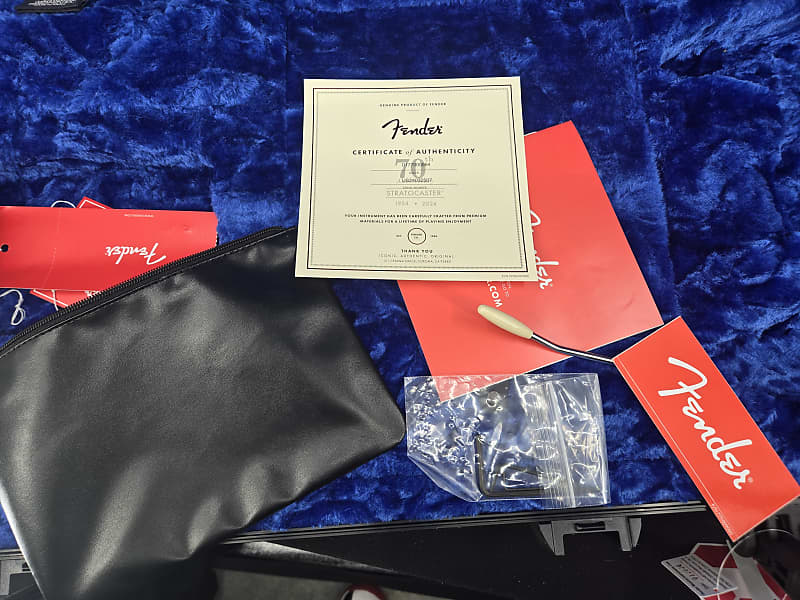 Fender 70th Anniversary American Professional II Stratocaster®, Rosewood Fingerboard, Comet Burst