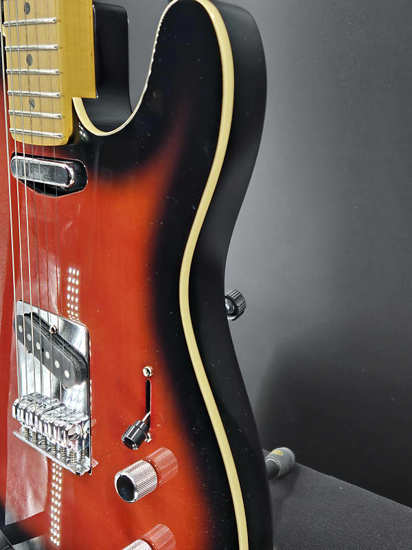 Fender Aerodyne Special Telecaster®, Maple Fingerboard, Hot Rod Burst