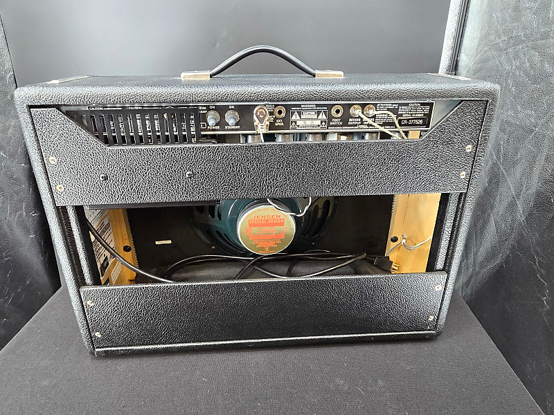 Fender '64 Custom Deluxe Reverb-Amp Hand- Wired  2-Channel 20-Watt 1x12"