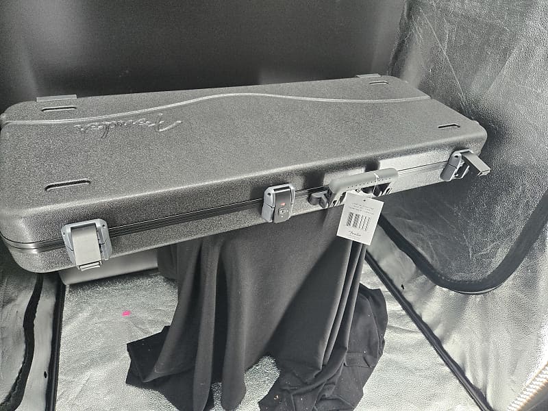 Fender Limited Edition American Professional II Telecaster® Thinline White Blonde...