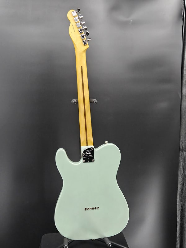 Fender American Professional II Telecaster® Thinline, Maple Fingerboard, Transparent Surf Green